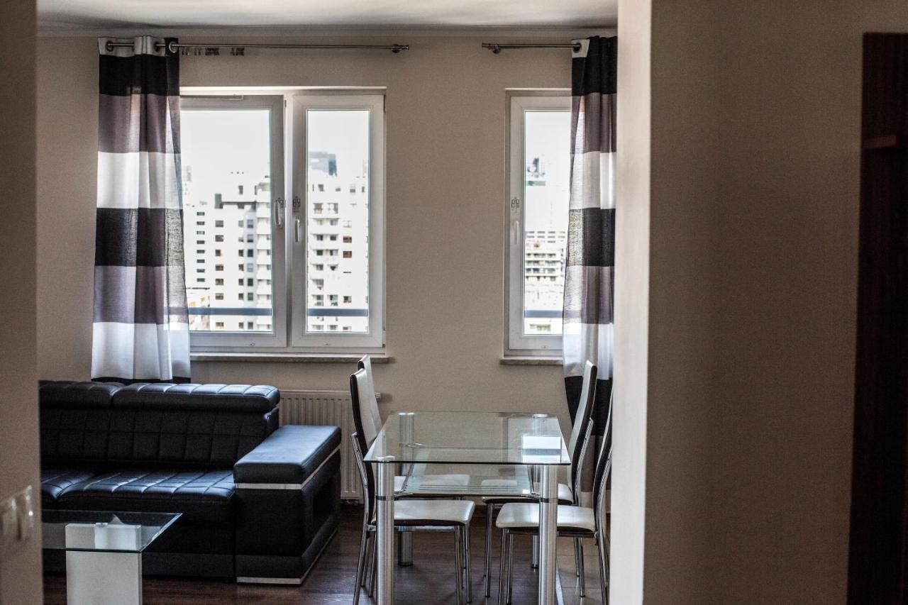 Senator Warsaw Apartments Extérieur photo